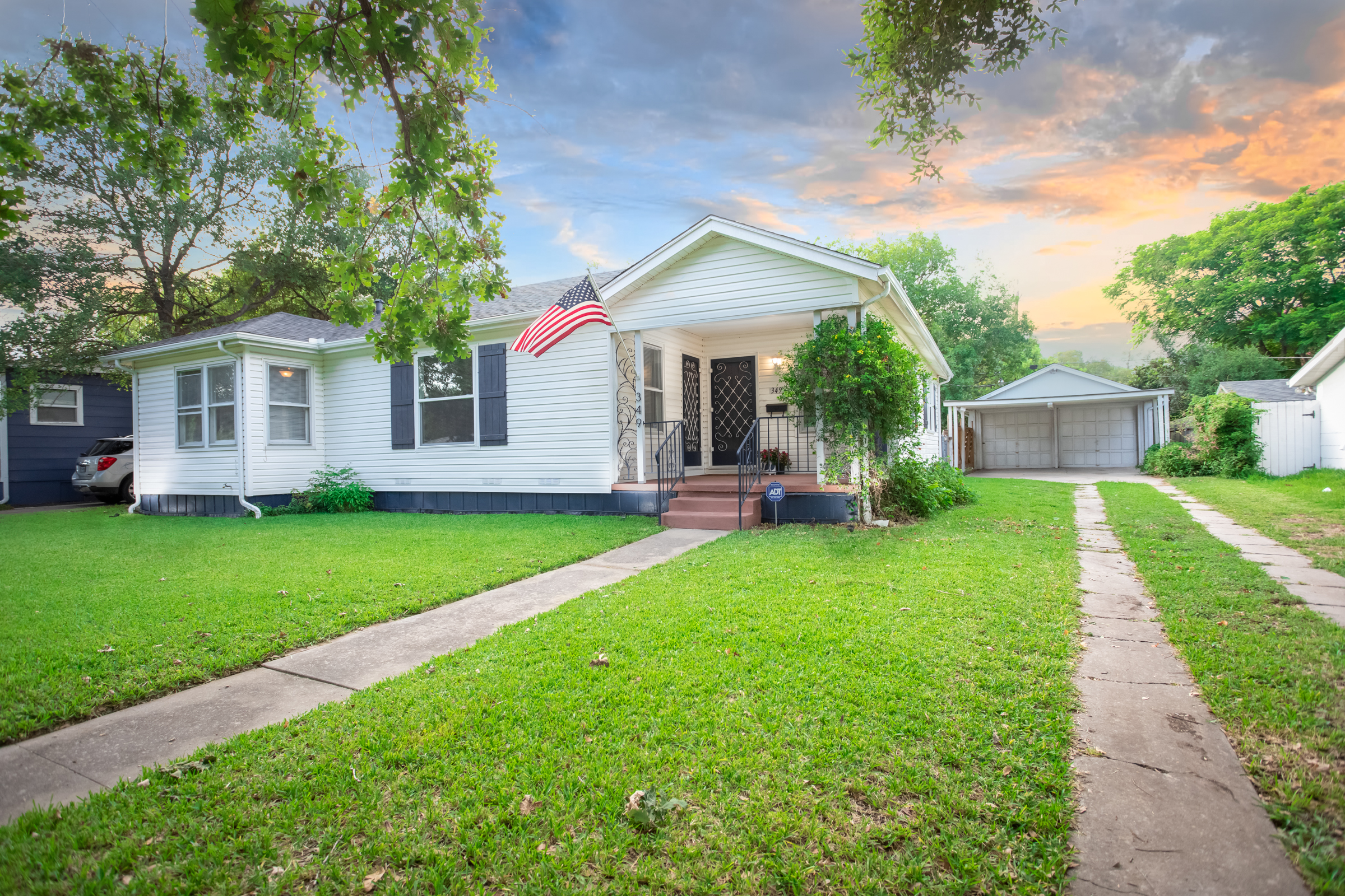 Property main image